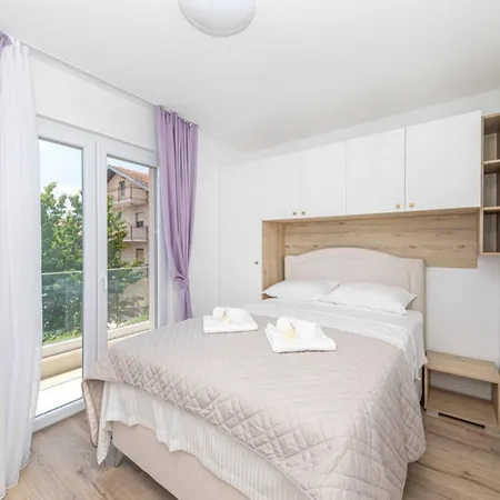 Irena Villa Kastela